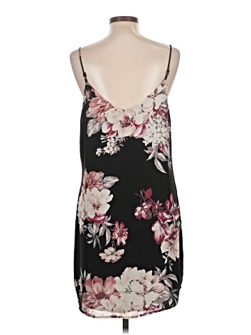 Socialite Sleeveless Blouse (view 2)