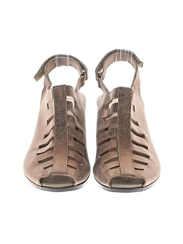 Munro American Sandals (view 2)