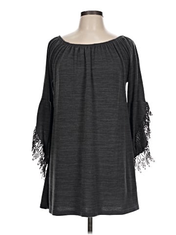 Win Win Poncho (view 1)