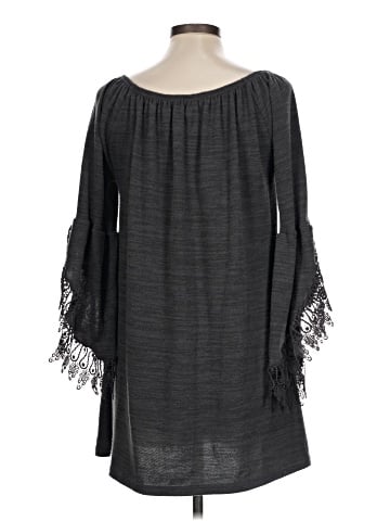 Win Win Poncho (view 2)