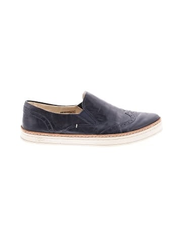 Ugg Flats (view 1)
