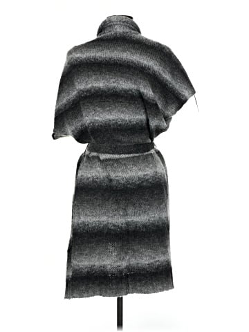 Romeo & Juliet Couture Poncho (view 2)