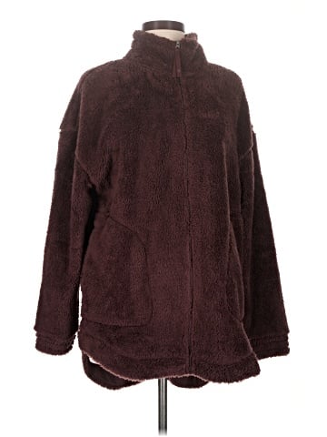 Liv Poncho (view 1)