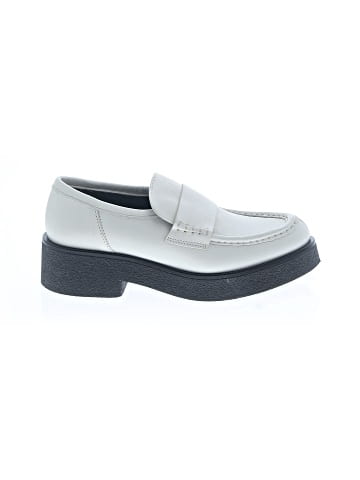 Koio Flats (view 1)