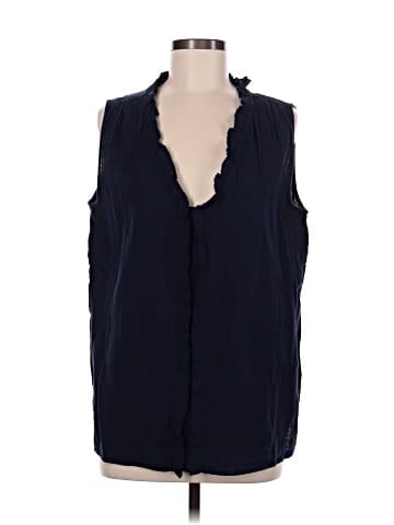 Liz Claiborne Sleeveless Button-Down Shirt (view 1)