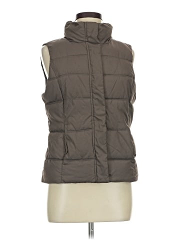 Gap Outlet Vest (view 1)