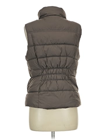 Gap Outlet Vest (view 2)
