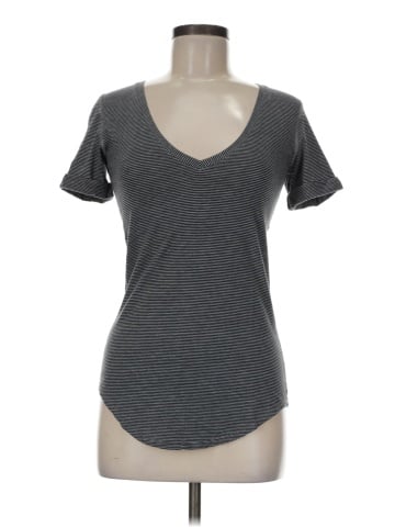 Lululemon Athletica Short Sleeve T-Shirt (view 1)