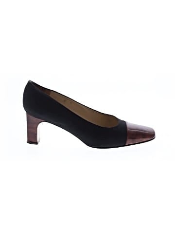Etienne Aigner Heels (view 1)