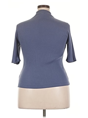 Old Navy Short Sleeve Turtleneck (view 2)