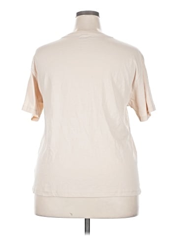 Free Kisses Short Sleeve T-Shirt (view 2)