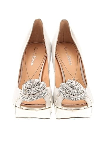 Pour La Victoire Heels (view 2)