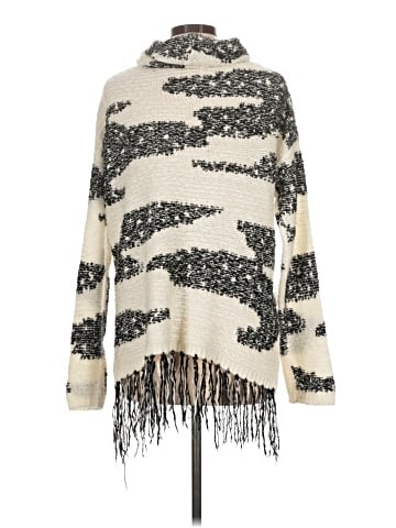 Romeo & Juliet Couture Pullover Sweater (view 2)