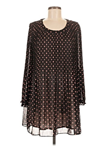 La Chapelle Casual Dress (view 1)