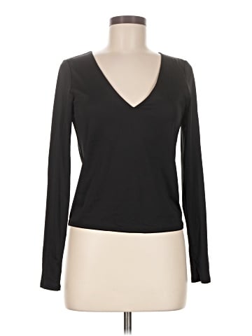 Old Navy Long Sleeve T-Shirt (view 1)