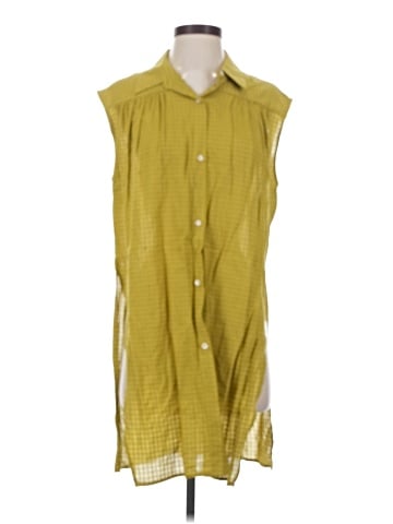 Hem & Thread Sleeveless Button-Down Shirt (view 1)