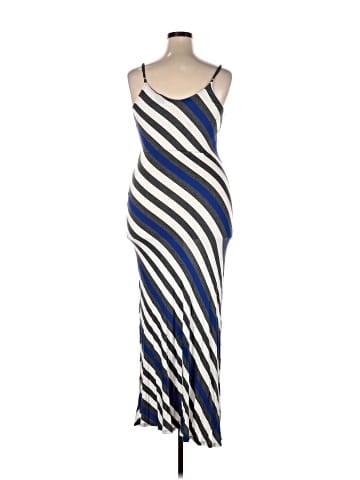 Mossimo Casual Dress (view 2)
