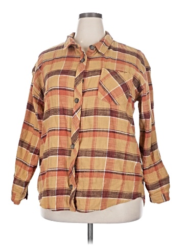 Maurices Long Sleeve Button-Down Shirt (view 1)