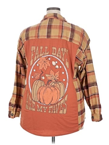 Maurices Long Sleeve Button-Down Shirt (view 2)