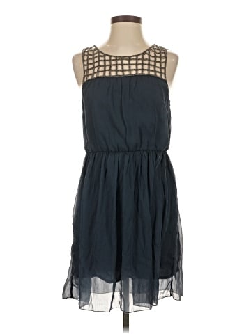 Willow & Clay Casual Dress (view 1)