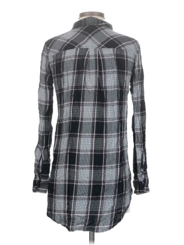 Express Long Sleeve Button-Down Shirt (view 2)
