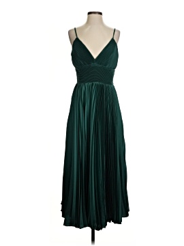 IEENA for Mac Duggal Women's Clothing On Sale Up To 90% Off Retail | ThredUp