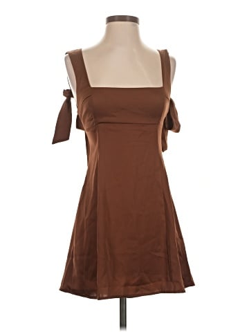 Urban Outfitters Casual Dress (view 1)