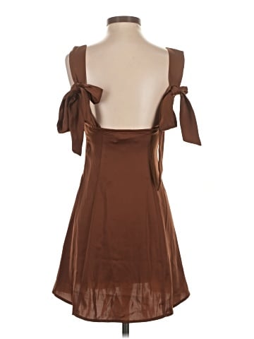 Urban Outfitters Casual Dress (view 2)