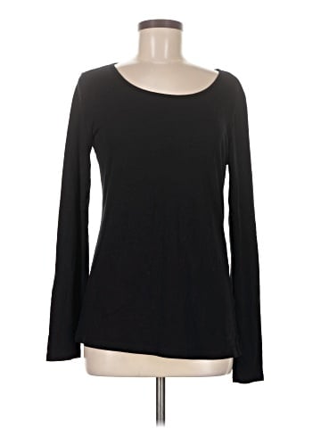 Essentials Long Sleeve T-Shirt (view 1)