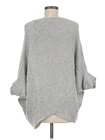 Romeo & Juliet Couture Poncho (view 2)