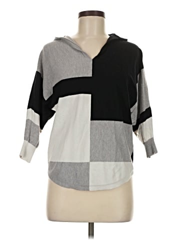 Aaeda Poncho (view 1)