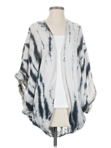 Staring at Stars Kimono (view 1)