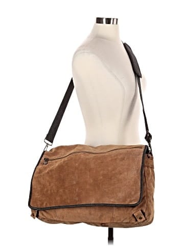 Wilsons Leather Leather Messenger (view 2)