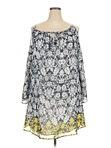 Tacera 3/4 Sleeve Blouse (view 1)