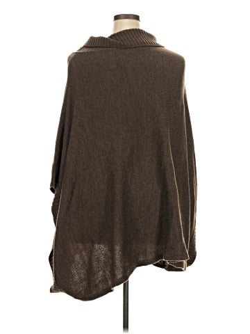 Simply Noelle Poncho (view 2)