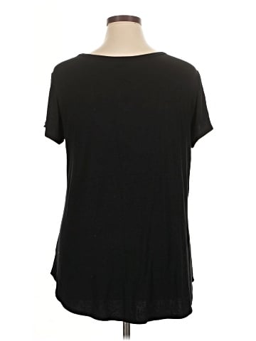 Free Kisses Short Sleeve T-Shirt (view 2)