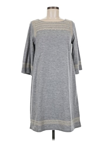 Edme & Esyllte Poncho (view 1)
