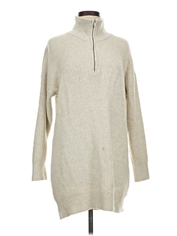 Old Navy Pullover Sweater (view 1)
