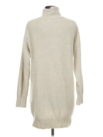 Old Navy Pullover Sweater (view 2)