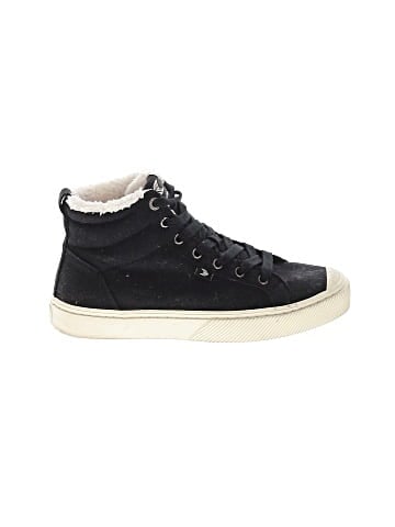 Cariuma Sneakers (view 1)