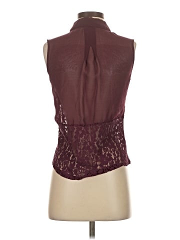Kimchi Blue Sleeveless Button-Down Shirt (view 2)