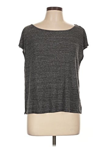 Victoria's Secret Short Sleeve T-Shirt (view 1)