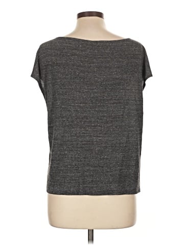 Victoria's Secret Short Sleeve T-Shirt (view 2)