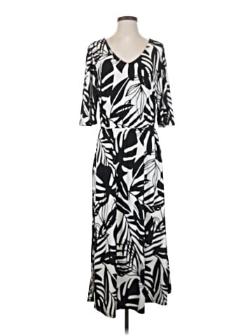 Girl with Curves Casual Dress (view 1)