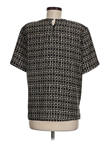 Essentials Short Sleeve T-Shirt (view 2)