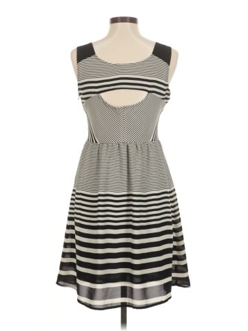 Esley Casual Dress (view 2)