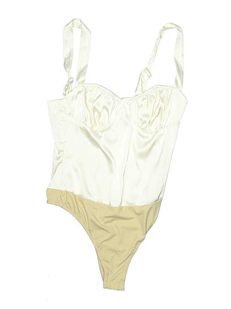 Click to view more detailed imagery on our partner's website Pre-owned Danielle Bernstein Bodysuit In Ivory