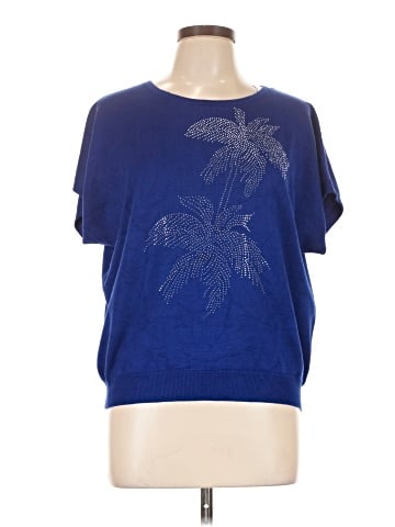 Love Scarlett Short Sleeve T-Shirt (view 1)