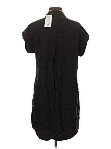 Velvet Heart Short Sleeve Button-Down Shirt (view 2)