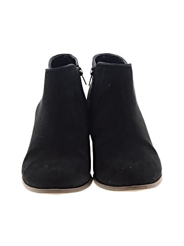 Amazon Essentials Ankle Boots (view 2)